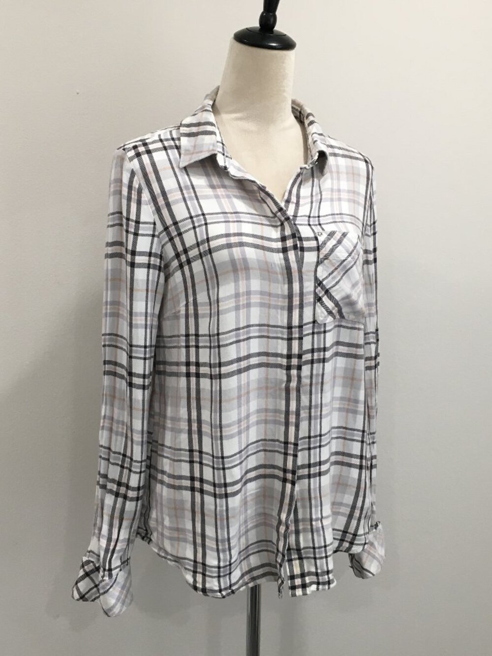 WHBM WHITE HOUSE BLACK MARKET Multi-Color Checks Plaid Hidden Button Shirt